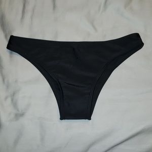 Cupshe cheeky black bikini bottoms!!